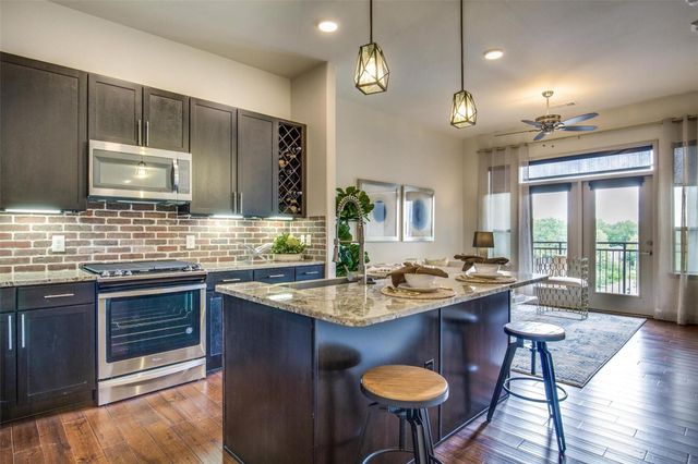 4139 Bellaire Boulevard 111, Houston, TX 77025