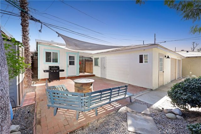 1238 N Kenwood, Burbank, CA 91505