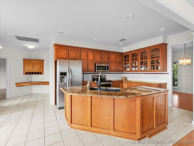 100 Winters Way, Poteau, OK 74953