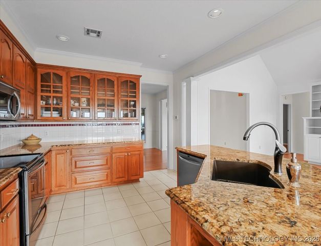 100 Winters Way, Poteau, OK 74953