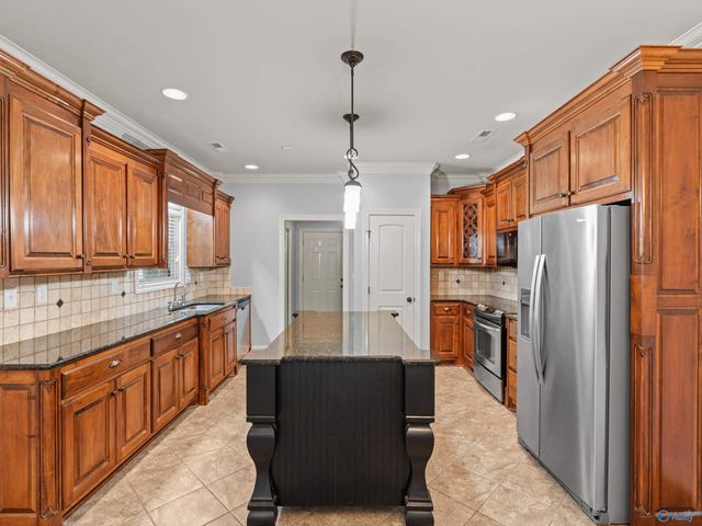 25390 Castlebury Drive, Athens, AL 35613
