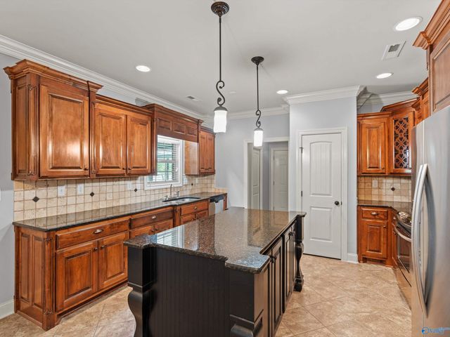 25390 Castlebury Drive, Athens, AL 35613
