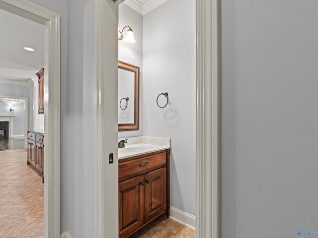 25390 Castlebury Drive, Athens, AL 35613
