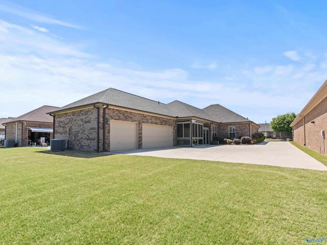 25390 Castlebury Drive, Athens, AL 35613