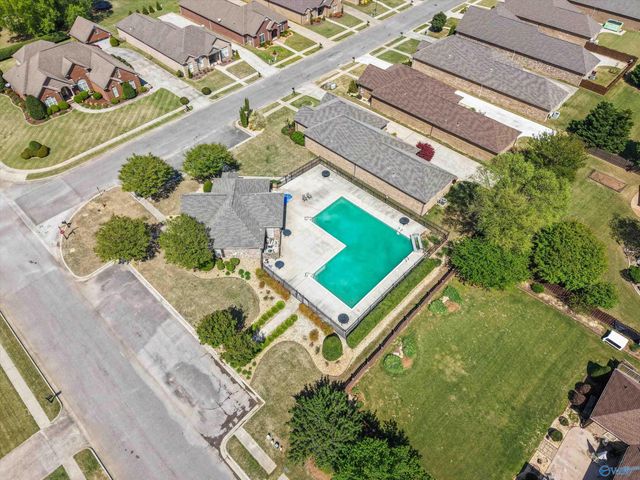 25390 Castlebury Drive, Athens, AL 35613