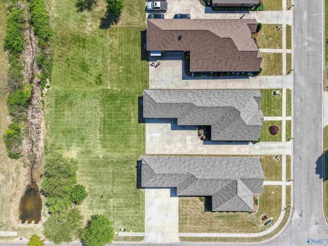 25390 Castlebury Drive, Athens, AL 35613