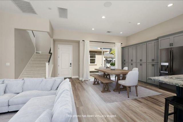 724 Salters Ct, Roseville, CA 95747