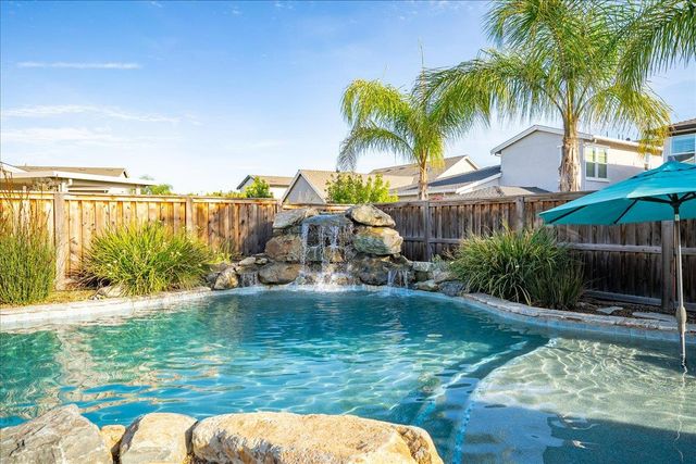 724 Salters Ct, Roseville, CA 95747