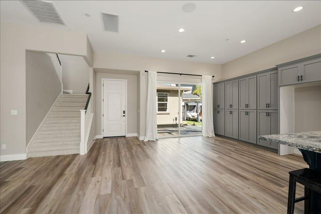 724 Salters Ct, Roseville, CA 95747