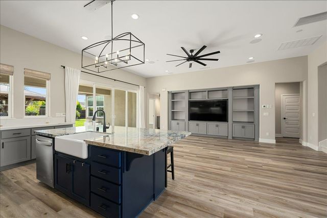 724 Salters Ct, Roseville, CA 95747