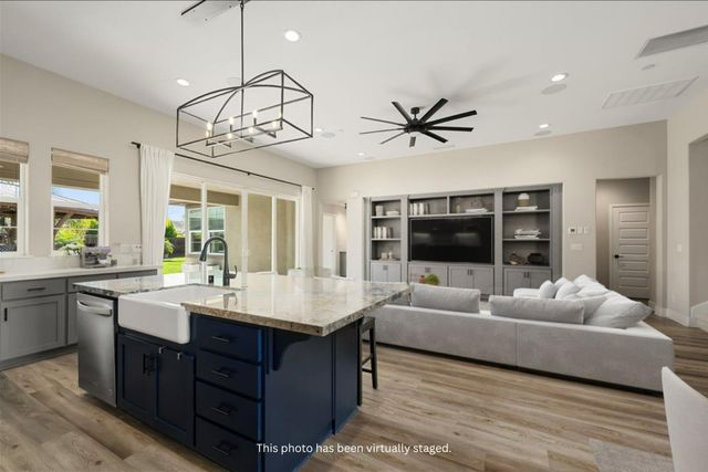 724 Salters Ct, Roseville, CA 95747