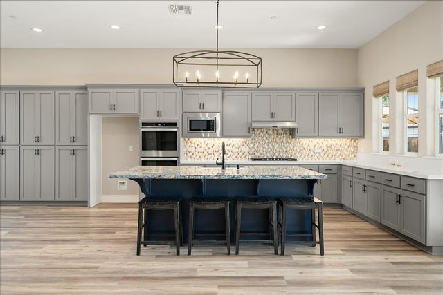 724 Salters Ct, Roseville, CA 95747