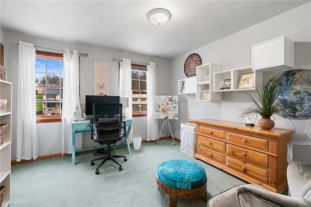 14 Autumnwood Ct, Plum Boro, PA 15239