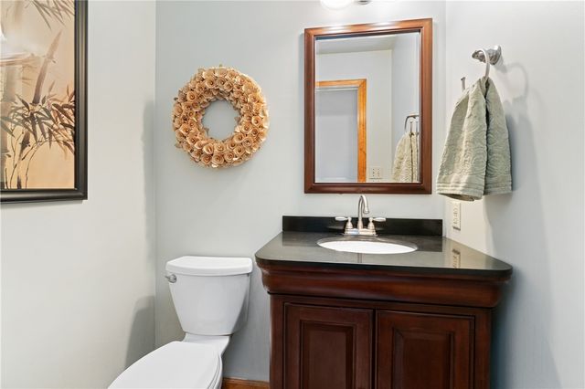 14 Autumnwood Ct, Plum Boro, PA 15239