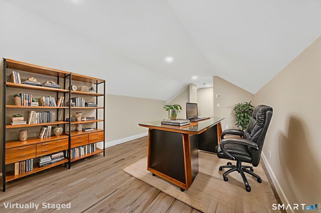 34 Rock Ridge Road, Manchester, CT 06040