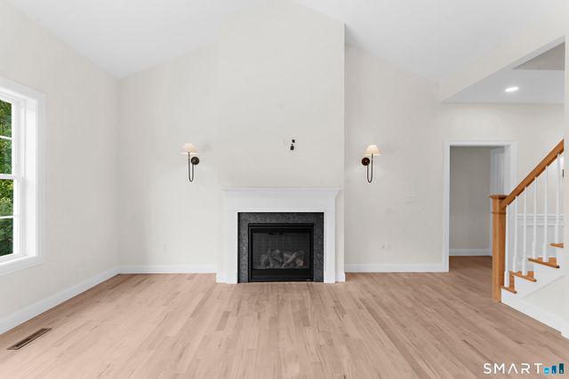 34 Rock Ridge Road, Manchester, CT 06040