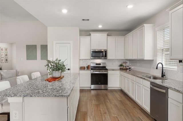 13709 Gaff Rig Drive, Texas City, TX 77510