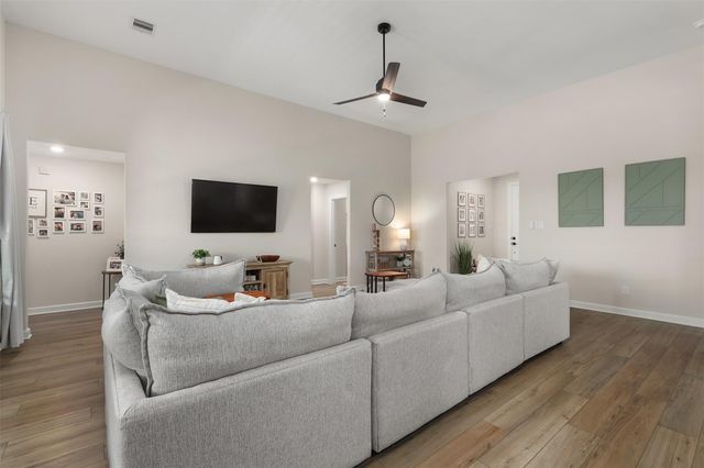 13709 Gaff Rig Drive, Texas City, TX 77510