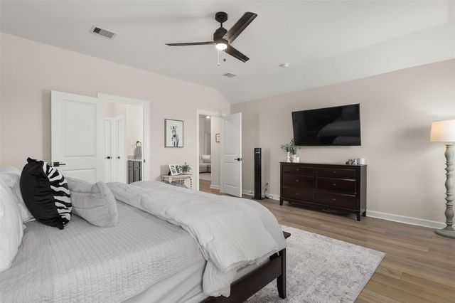 13709 Gaff Rig Drive, Texas City, TX 77510