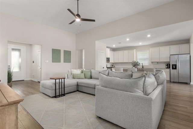 13709 Gaff Rig Drive, Texas City, TX 77510