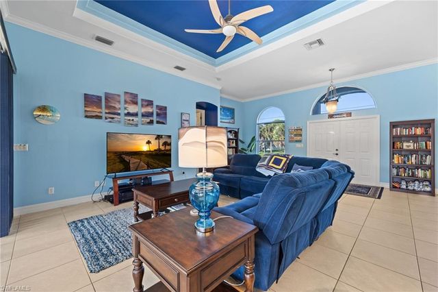 812 McArthur AVE, Lehigh Acres, FL 33936