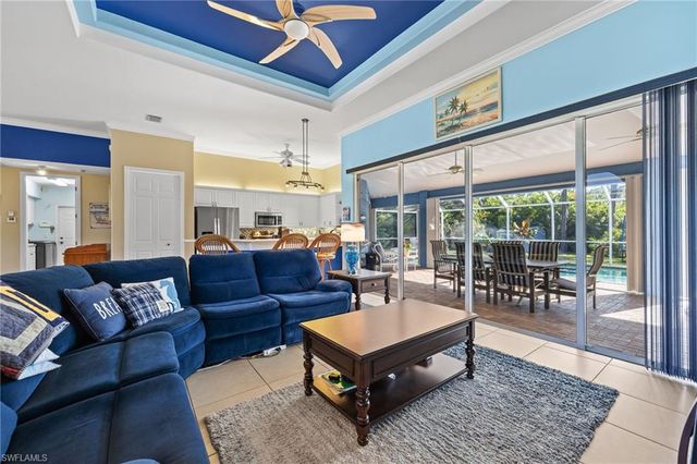 812 McArthur AVE, Lehigh Acres, FL 33936