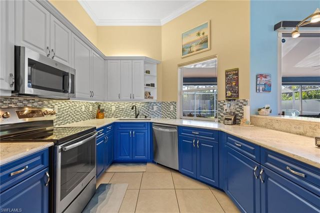 812 McArthur AVE, Lehigh Acres, FL 33936