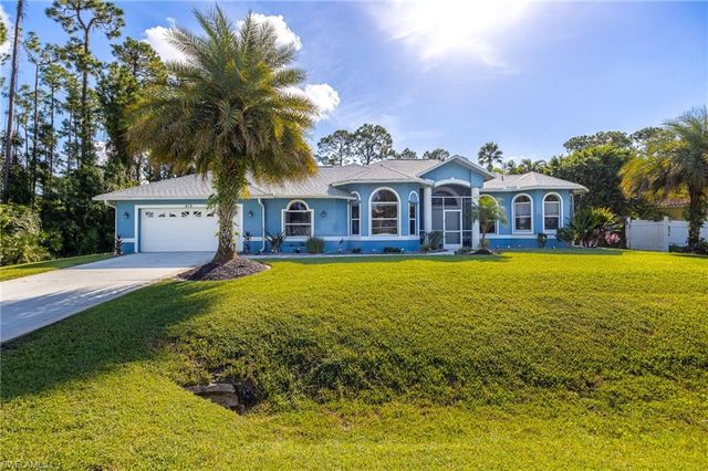 812 McArthur AVE, Lehigh Acres, FL 33936