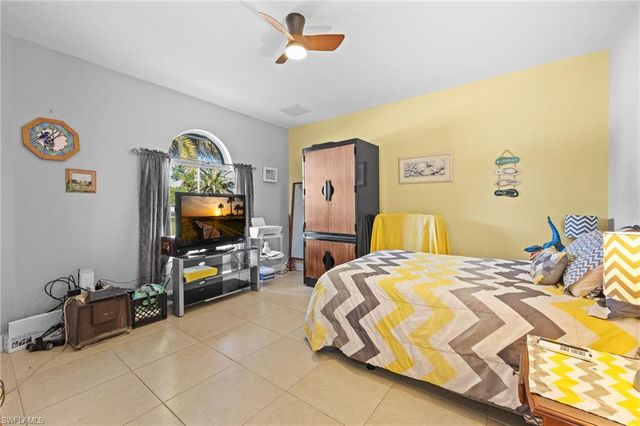 812 McArthur AVE, Lehigh Acres, FL 33936