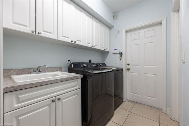 812 McArthur AVE, Lehigh Acres, FL 33936