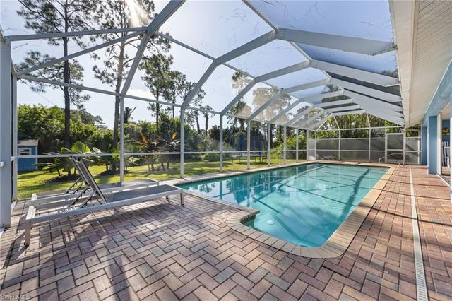 812 McArthur AVE, Lehigh Acres, FL 33936