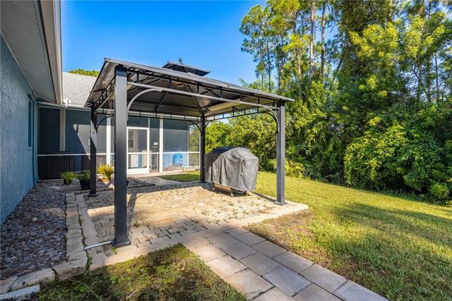 812 McArthur AVE, Lehigh Acres, FL 33936