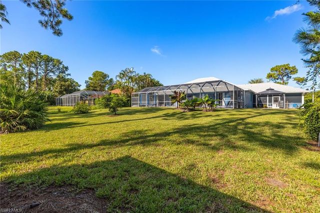 812 McArthur AVE, Lehigh Acres, FL 33936