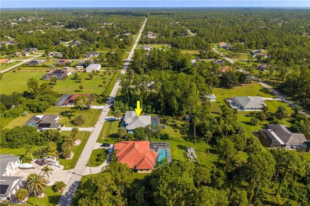 812 McArthur AVE, Lehigh Acres, FL 33936
