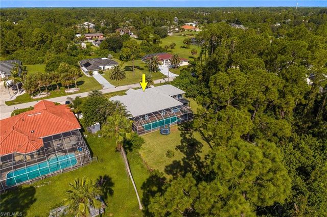 812 McArthur AVE, Lehigh Acres, FL 33936