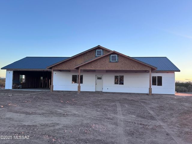 1237 E Desert Sky Lane, Benson, AZ 85602