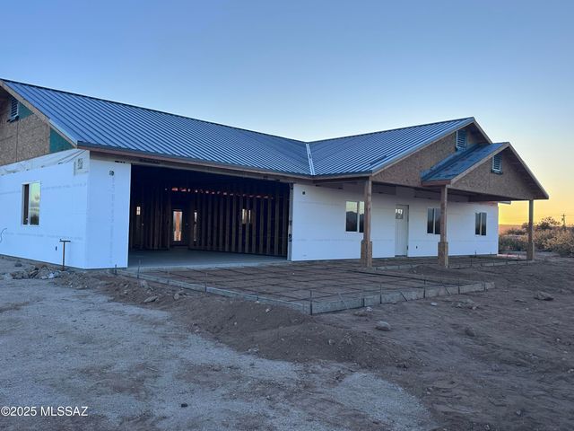 1237 E Desert Sky Lane, Benson, AZ 85602