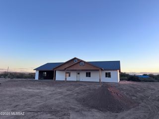 1237 E Desert Sky Lane, Benson, AZ 85602