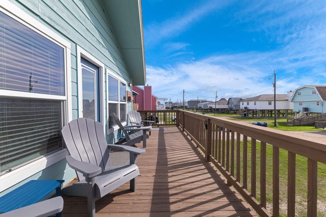 2715 Swan Court, Surfside Beach, TX 77541