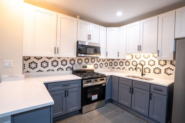 7948 S Evans Avenue 2F, Chicago, IL 60619