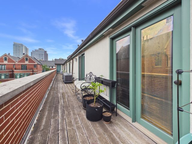 1445 S Indiana Avenue, Chicago, IL 60605