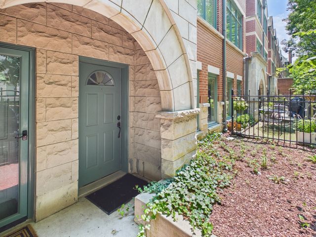 1445 S Indiana Avenue, Chicago, IL 60605