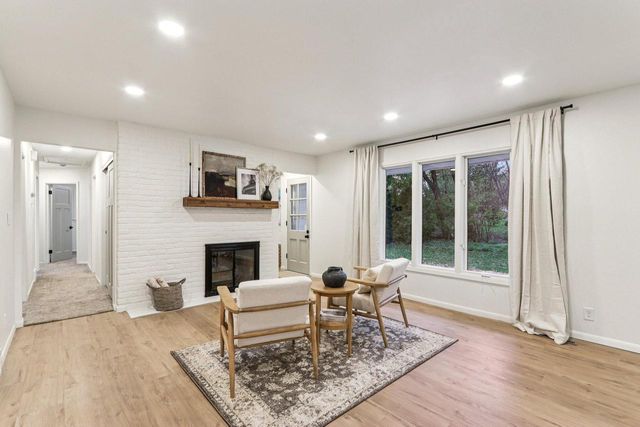 21710 Astolat DRIVE, Brookfield, WI 53045