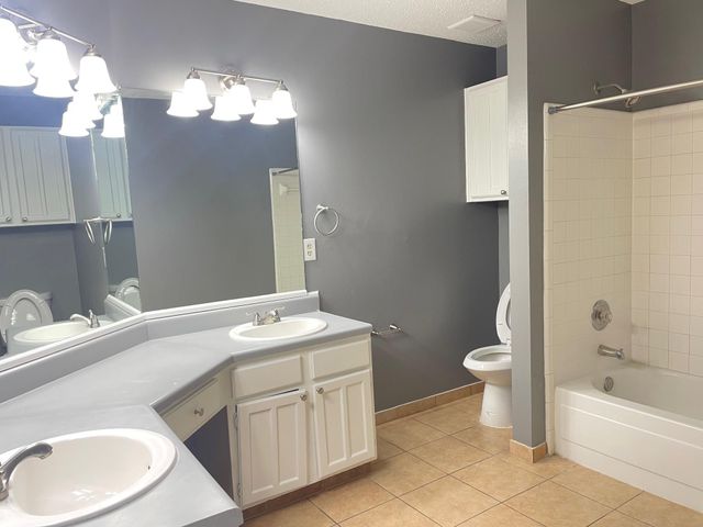 15807 Beechnut Street, Houston, TX 77083