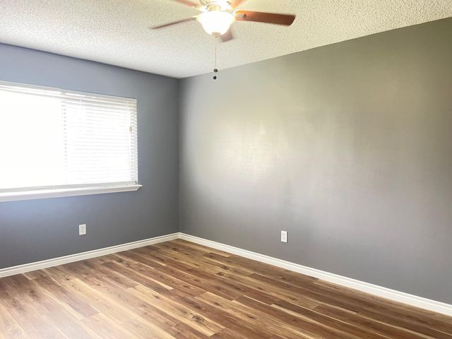 15807 Beechnut Street, Houston, TX 77083