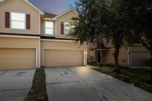 2911 Hackamore Hollow Lane, Houston, TX 77014