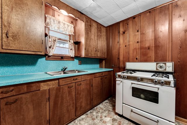 1639 W Atlantic Street, Springfield, MO 65803