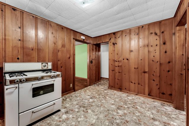 1639 W Atlantic Street, Springfield, MO 65803