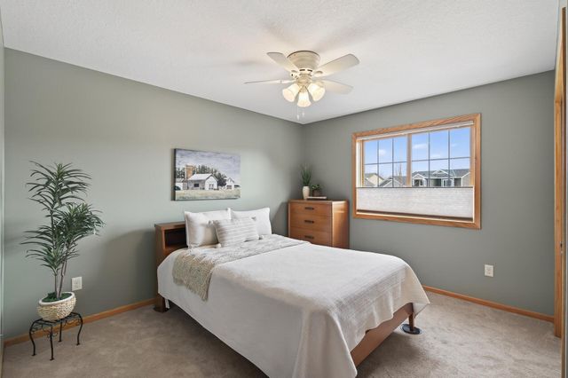 2675 Davis Street S, Cambridge, MN 55008