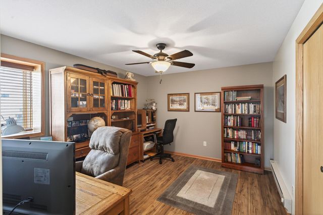 2675 Davis Street S, Cambridge, MN 55008